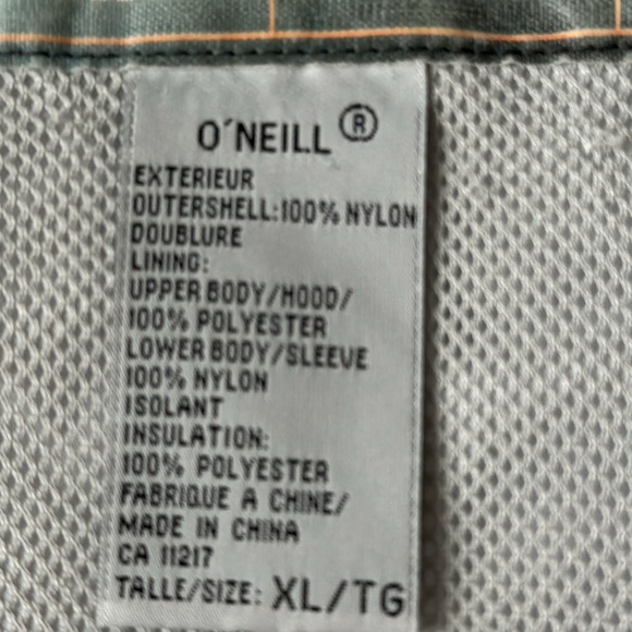 O’Neill snowboarding jacket - Picture 3 of 9